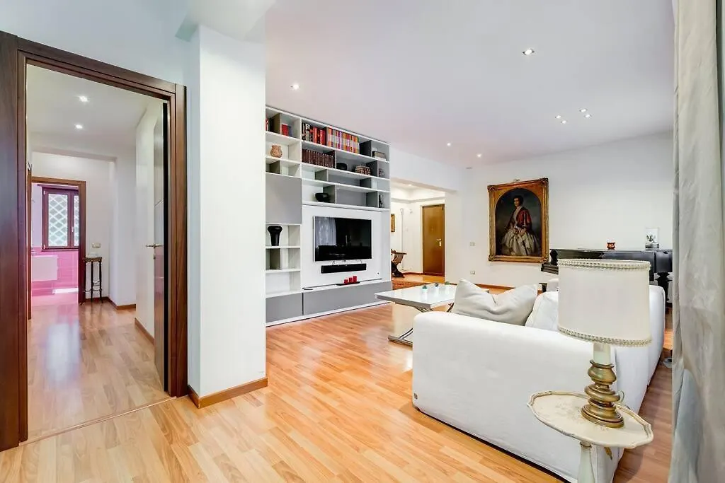 Exclusive Apartment In Eur Lake Рим