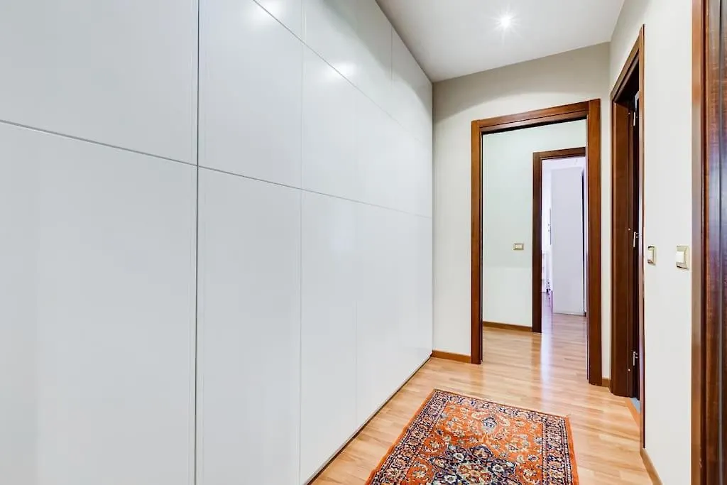 Exclusive Apartment In Eur Lake Рим Италия