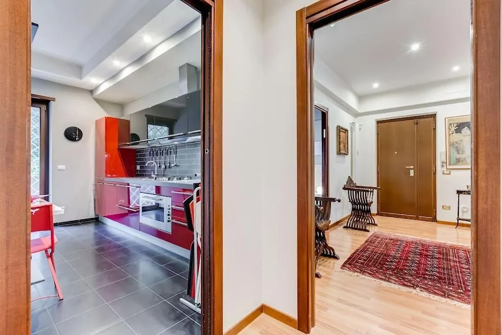 Exclusive Apartment In Eur Lake Рим