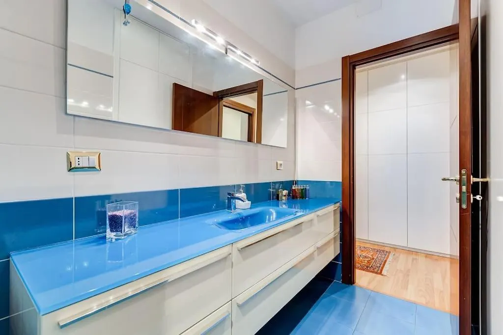 Exclusive Apartment In Eur Lake Рим