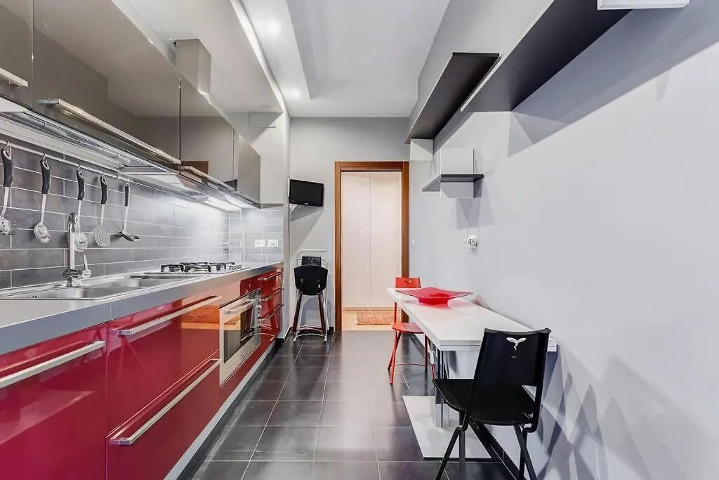 Exclusive Apartment In Eur Lake Rome