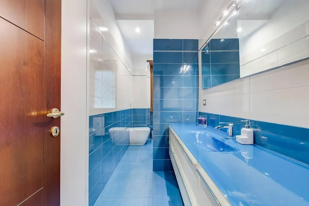Exclusive Apartment In Eur Lake Rome