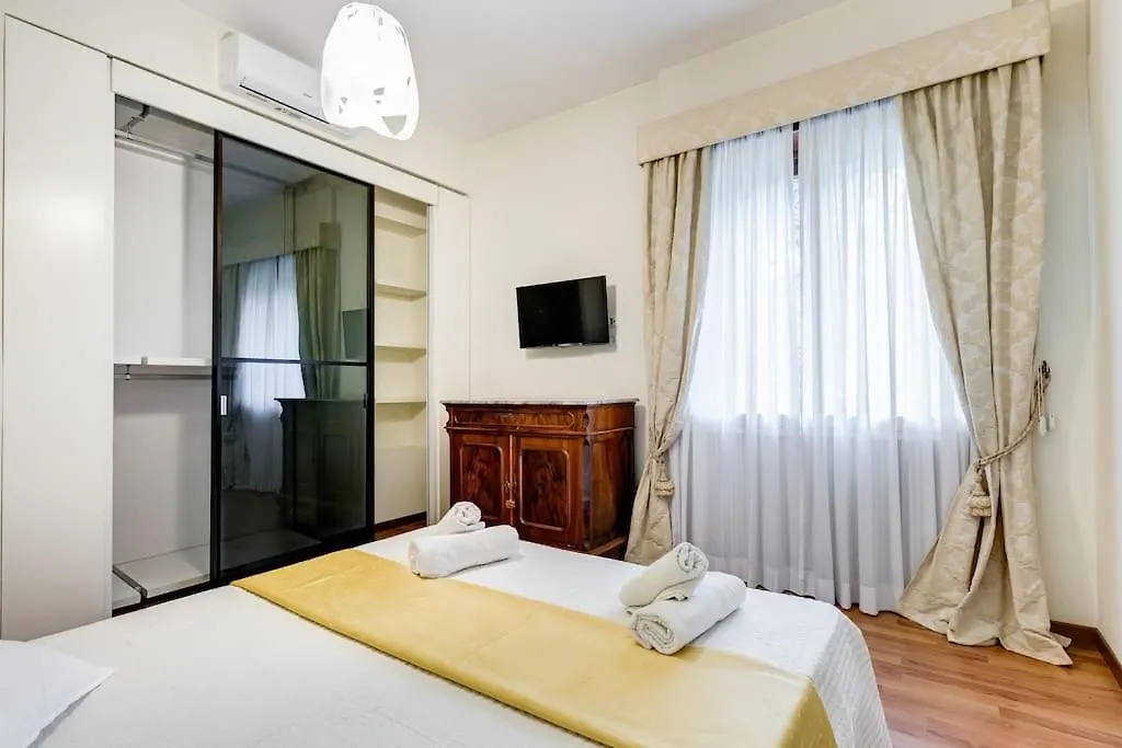 Exclusive Apartment In Eur Lake Rome Italy