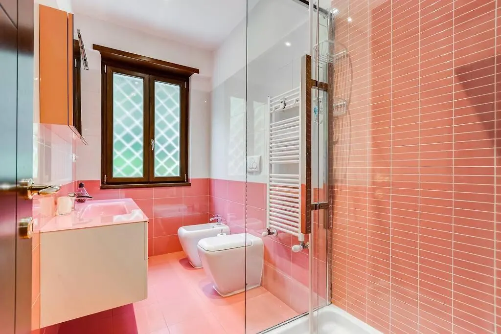 Exclusive Apartment In Eur Lake Rome