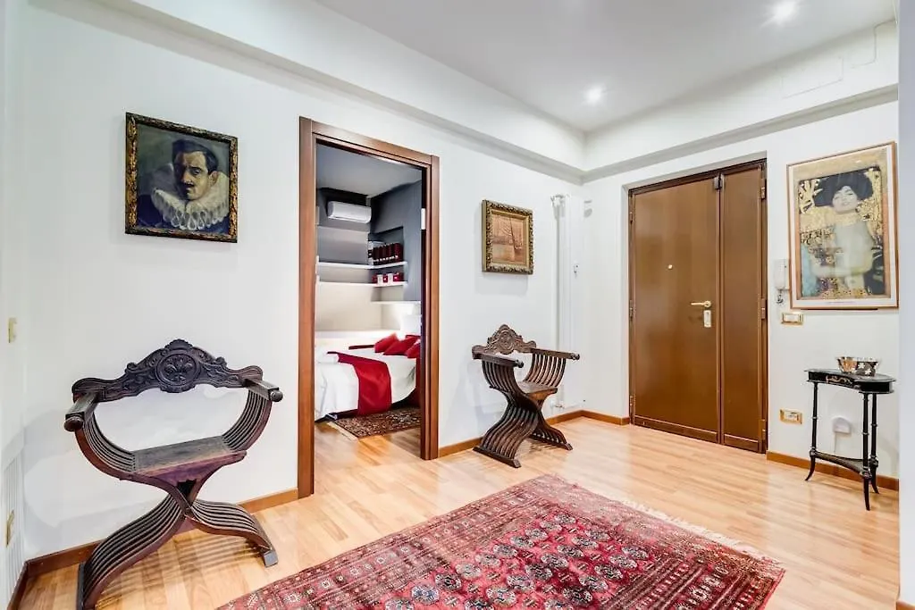 Exclusive Apartment In Eur Lake Rome